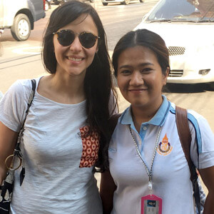annalisa in bangkok with her private Thai guide oil