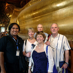 sally and time enjoying his day with a private thai tour guide